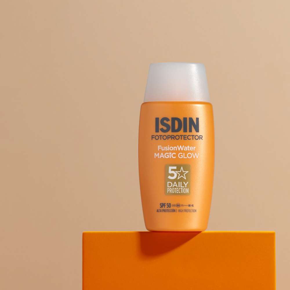 ISDIN Fotoprotector Fusion Water Magic Glow Spf 50 x 50Ml - Image 4