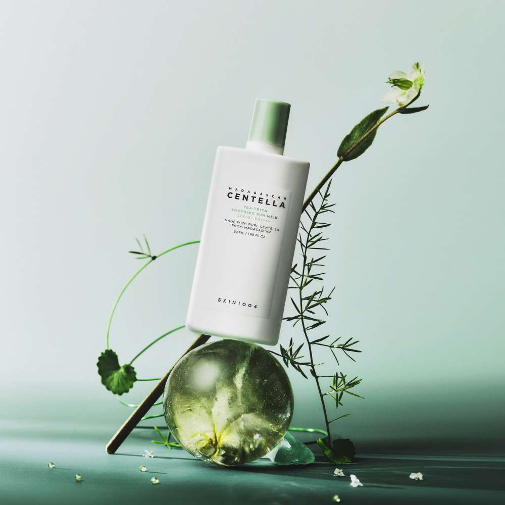 SKIN1004 Madagascar Centella Tea-Trica Soothing Sun Milk SPF50+ PA++++ Protector Solar X 50Ml - Image 5