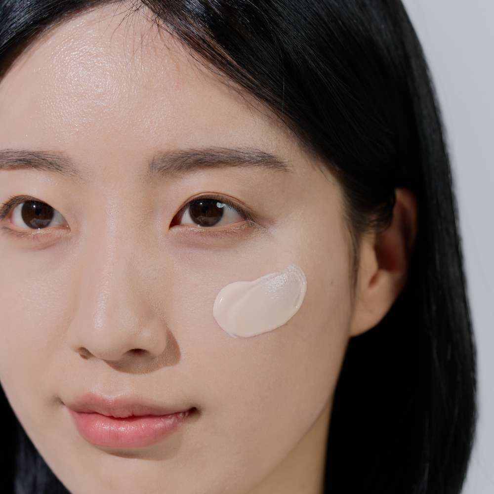 SKIN1004 Madagascar Centella Tone Brightening Tone-Up Sunscreen SPF50+ PA++++ Protector Solar 50 X Ml - Image 7